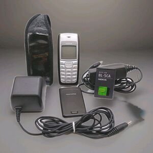 Vintage Nokia 1112 b - 4 MB - Black (TracFone) Tested & Works + With 2 Chargers